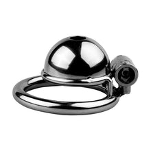 Carica l'immagine nel visualizzatore di Gallery, Button Chastity Cage – product design details, gallery view 5 from the CAGINK product page