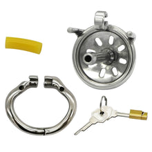 Carica l'immagine nel visualizzatore di Gallery, Super Small Chastity Cage – product design details, gallery view 4 from the CAGINK product page