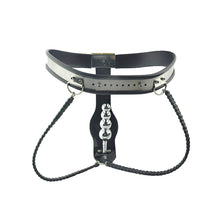 Carica l'immagine nel visualizzatore di Gallery, Chastity Belt With Vaginal Plug – product design details, gallery view 2