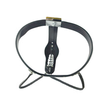 Carica l'immagine nel visualizzatore di Gallery, Chastity Belt With Vaginal Plug – product design details, gallery view 3