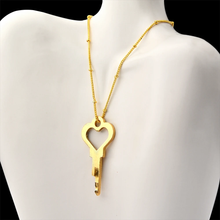 Carica l'immagine nel visualizzatore di Gallery, Chastity Key Necklace - 3