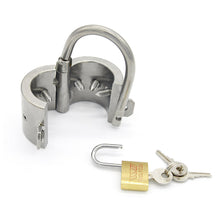 Carica l'immagine nel visualizzatore di Gallery, Cock Ring Spikes Lock – locking components and key details, gallery view 4