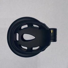 Carica l'immagine nel visualizzatore di Gallery, Flat Cobra Male Chastity Cage