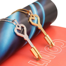 Load image into Gallery viewer, Heart Shaped Chastity Cage Cylinder Lock With Chain – locking components and key details, gallery view 4