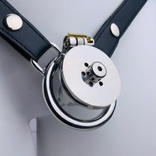 Carica l'immagine nel visualizzatore di Gallery, Male Chastity With Urethral Tube – product design details, gallery view 7