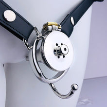 Carica l'immagine nel visualizzatore di Gallery, Male Chastity With Urethral Tube – product design details, gallery view 8