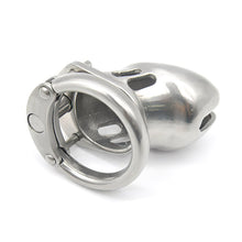 Carica l'immagine nel visualizzatore di Gallery, Short Chastity Cage – product design details, gallery view 3 from the CAGINK product page
