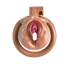 Carica l'immagine nel visualizzatore di Gallery, Sissy Maker – product design details, gallery view 2 from the CAGINK product page