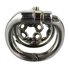 Carica l&#39;immagine nel visualizzatore di Gallery, Nut Case Deluxe Chastity Cage 2.01 inches long
