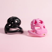 Cargar imagen en el visor de la galería, Hera's Invisible Male Chastity Cage 6
