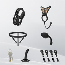 Carica l'immagine nel visualizzatore di Gallery, Cobra Chastity Cage with Underwear &amp; Plug
