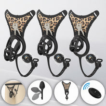 Carica l'immagine nel visualizzatore di Gallery, Cobra Chastity Cage with Underwear &amp; Plug

